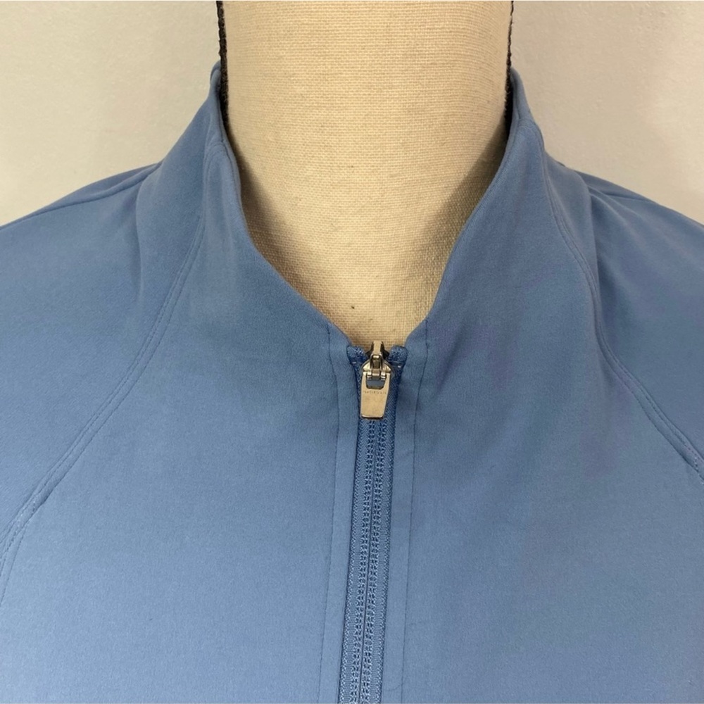 Athleta EUC Woman’s Salutation Cottage Blue Jacket Size Large - Picture 9 of 15